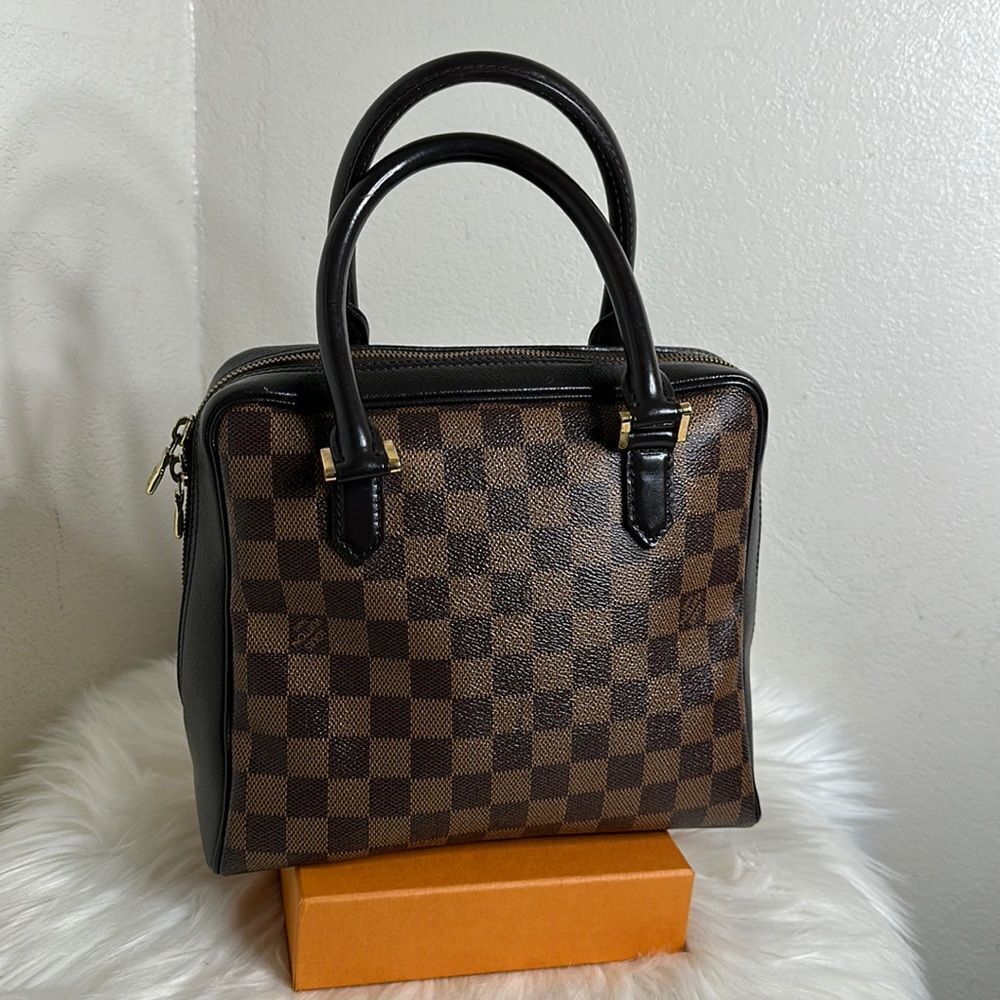 💯 Authentic Damier Louis Vuitton Brera 🍀